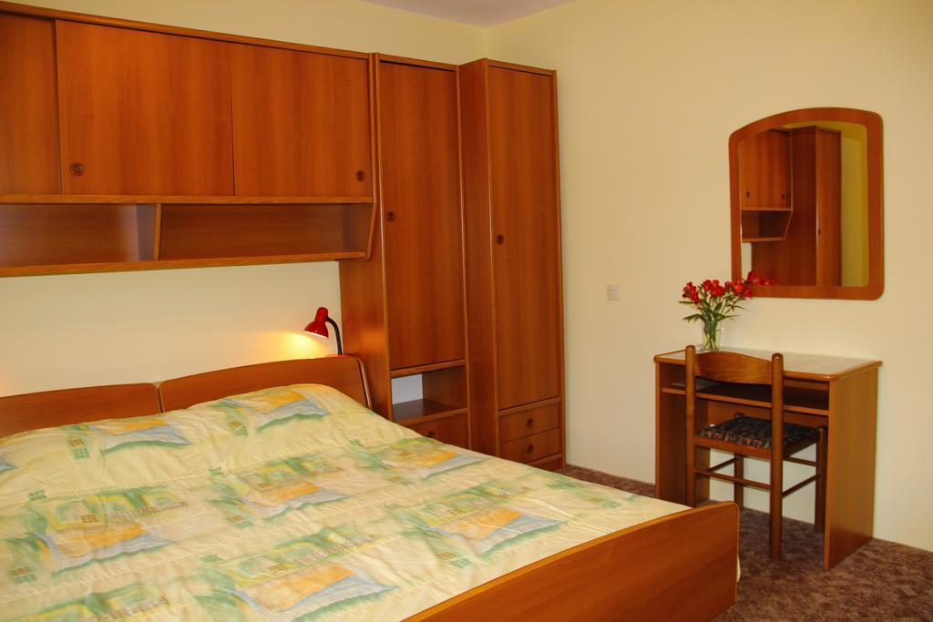Antun Mozara Family House Bed & Breakfast Слано Екстериор снимка