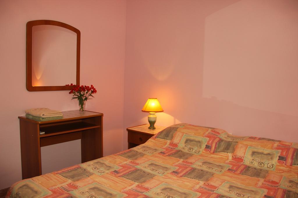 Antun Mozara Family House Bed & Breakfast Слано Екстериор снимка