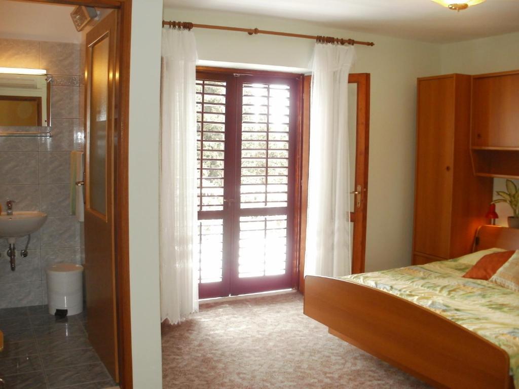 Antun Mozara Family House Bed & Breakfast Слано Стая снимка